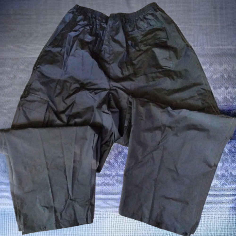 NWOT STEARNS XXL Drywear pants.